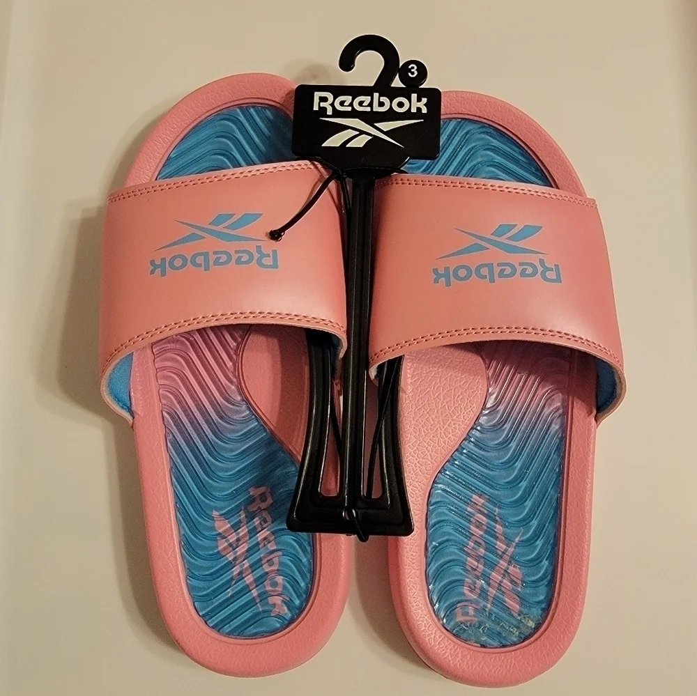 NWT Reebok Girl's Slides - Picture 2 of 3
